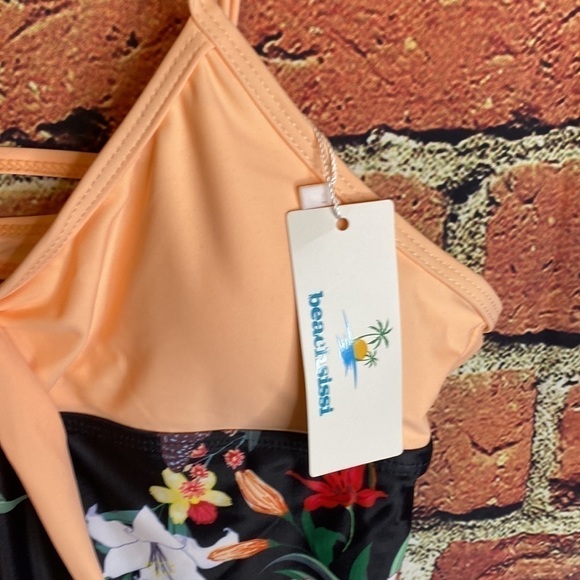 Beachsissi One Piece Swim Suit Size L - Picture 6 of 13